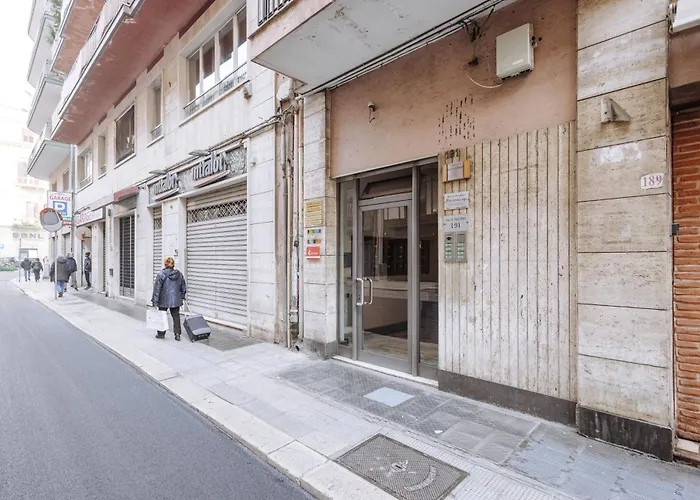 Piccinni Exclusive דירה *